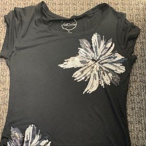 INC sleeveless T-shirt